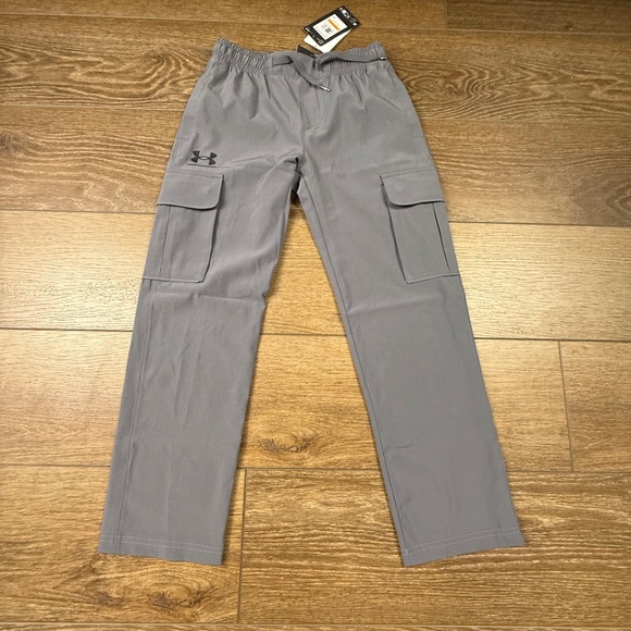Under Armour Boy's Icon Woven Cargo Pants, Loose, NWT S, Water Resistant, Gray - Picture 1 of 13